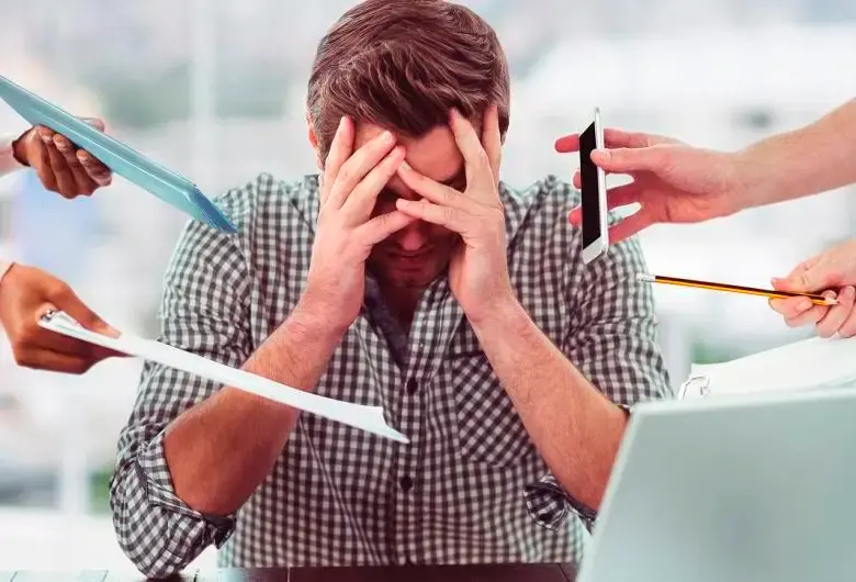 El burnout es la cronificación del estrés laboral que da lugar a una sensación de agotamiento generalizado. FOTO iStock