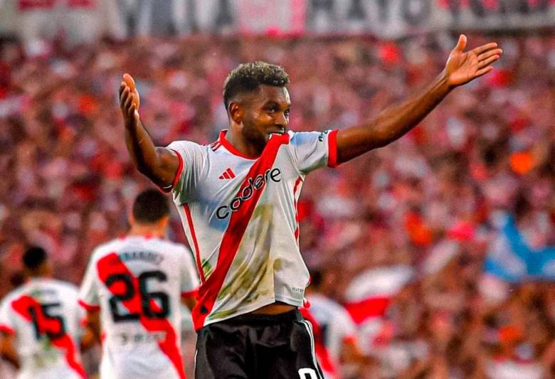 El colombiano Miguel Ángel Borja ha sido criticado en los últimos días por su falta de gol, aunque es el máximo artillero de River en la Copa. FOTO TOMADA @RiverPlate