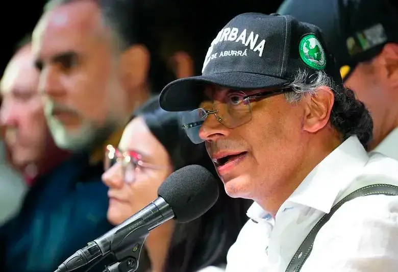 El presidente Gustavo Petro lanzó comentarios contra los profesionales de la salud en su discurso en Medellín el 21 de junio. FOTO PRESIDENCIA