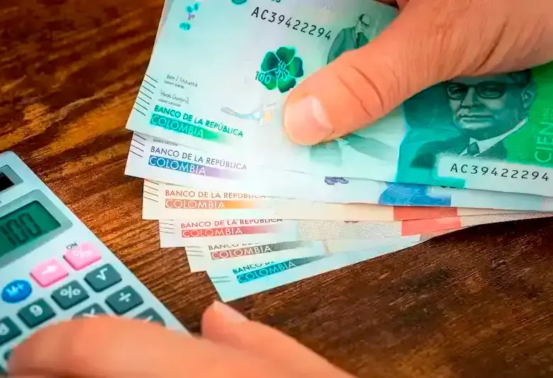 Salario mínimo podría llegar a 1,6 millones para 2026. FOTO SHUTTERSTOCK. 