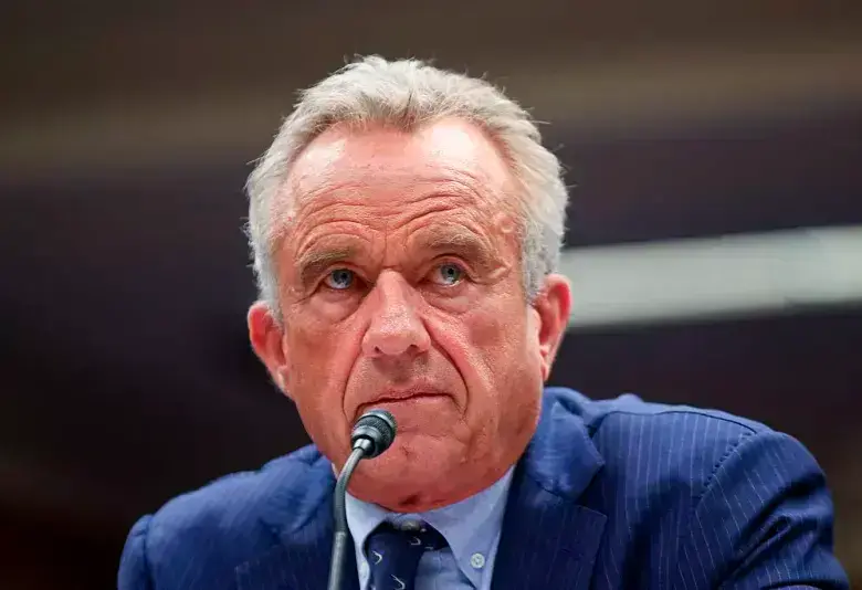 El nombramiento de Robert F. Kennedy Jr como secretario de Salud fue criticado por sus posturas contra las vacunas. FOTO AFP