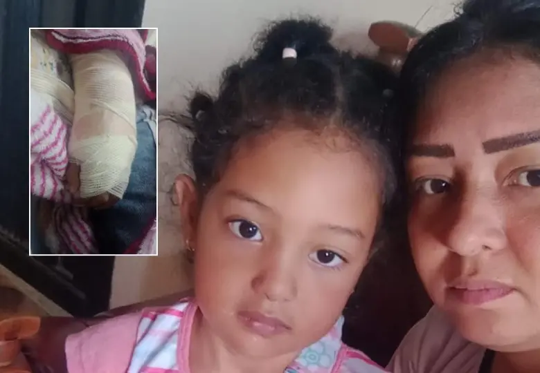 Esta es Mairaliz Maita Hernández junto a su hija, una madre que durante dos días pidió que su niña fuera atendida por una fractura grave en su mano. FOTO: Cortesía