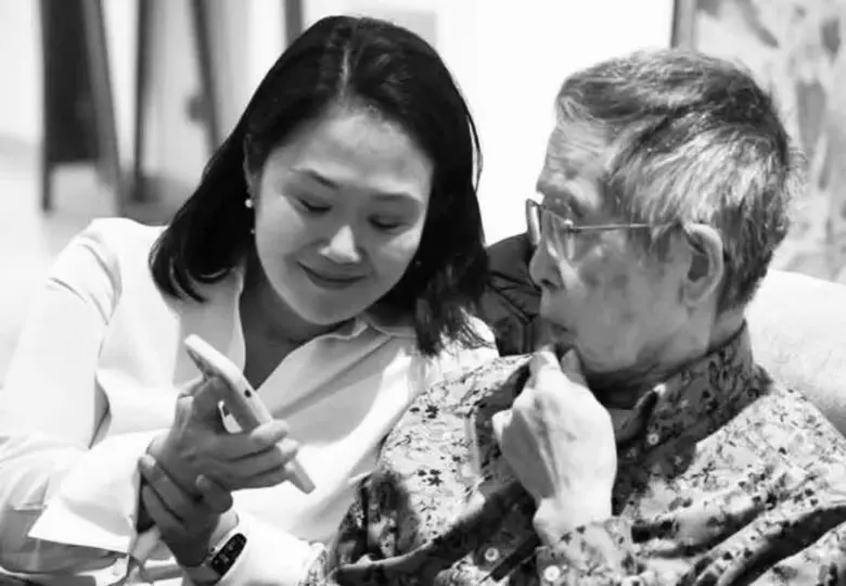Keiko Fujimori y su padre, Alberto Fujimori. FOTO: Tomada de Facebook @KeikoFujimori