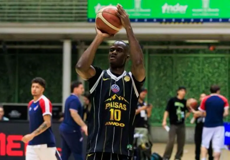 El norteamericano Kevin Mickle es una de las caras nuevas de Paisas en la fase de cuartos de final de la BCL. El equipo antioqueño se prepara par viajar a Uruguay a los duelos ante Nacional. FOTO CAMILO SUÁREZ 