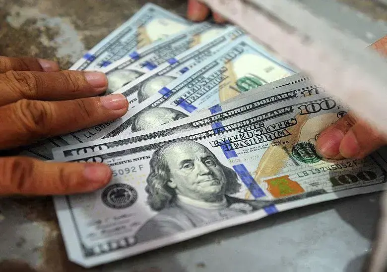 En 2024, las remesas representaron 2,8% del PIB colombiano. En 2025, la proyección apunta a una participación cercana a 3%, cifra histórica para el país. Foto: Getty