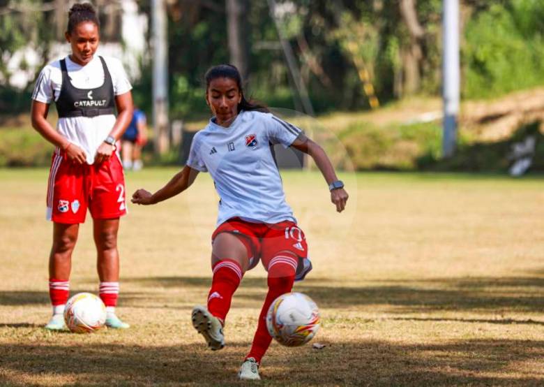 Estefanía González es la goleadora del DIM en la Liga Femenina con nueve tantos. FOTO MANUEL SALDARRIAGA