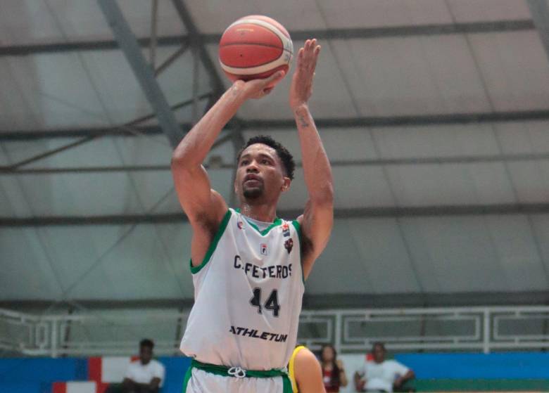 El jugador Luis Montero fue el más efectivo en el duelo disputado en Cali este miércoles, marcó 24 puntos para los Cafeteros. FOTO CORTESÍA DPB