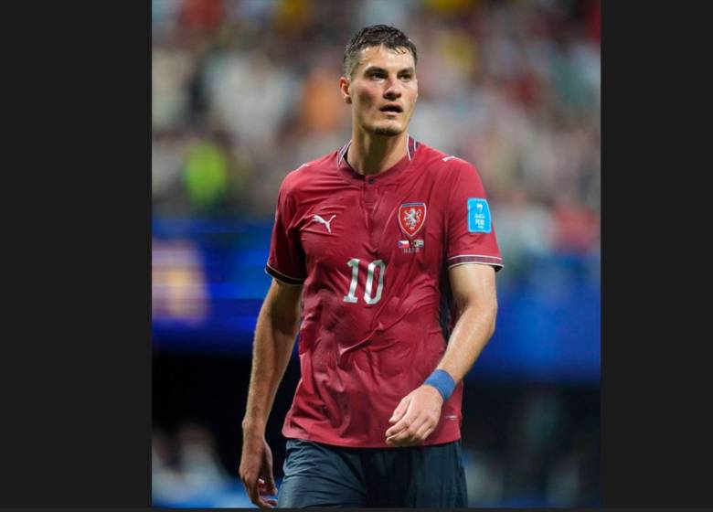 El delantero Patrik Schick anunció su retirada de la selección de la República Checa, tras la eliminación del Mundial de Norteamérica 2026. FOTO TOMADA X@bayer04_en