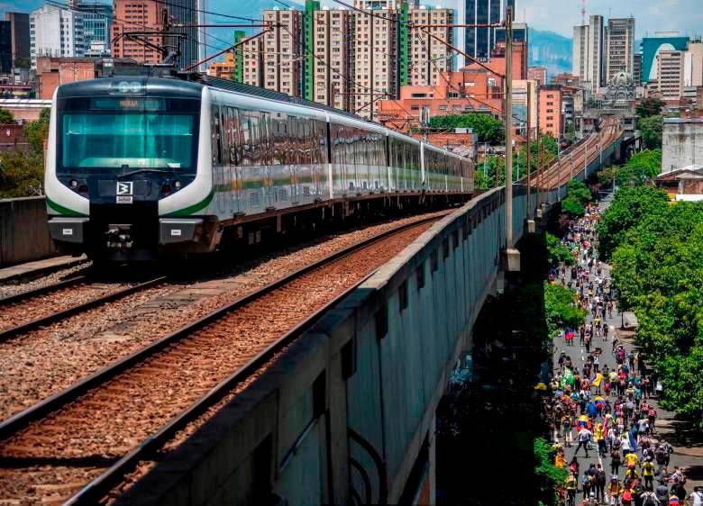 Las estaciones Niquía, Bello y Madera no están presentando servicio. FOTO: CARLOS VELÁSQUEZ 