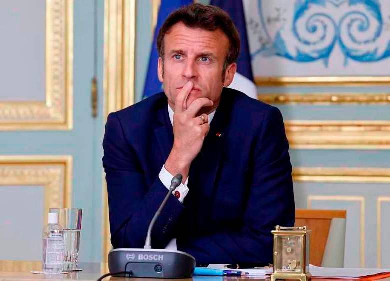 El presidente Macron es aficionado al fútbol. Estuvo presente en la consagración de Francia en la Copa del Mundo de Rusia 2018. FOTO: EFE