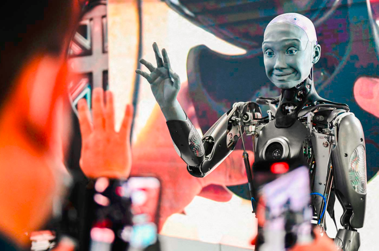 La Inteligencia Artificial ha avanzado a un ritmo sorprendente, por eso varias organizaciones han hecho un llamado para que se le regule. Foto: AFP. 