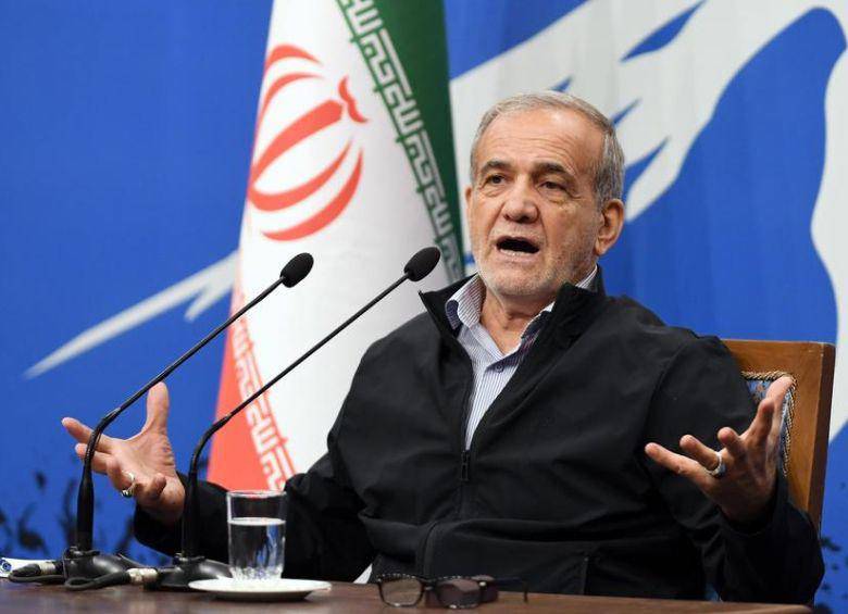 El presidente iraní, Masoud Pezeshkian ha sostenido que su país no tiene intención de desarrollar armas nucleares, rechazando las preocupaciones internacionales sobre su programa de enriquecimiento de uranio. FOTO: Xinhua