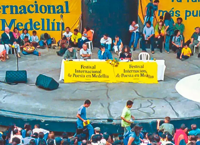 El Festival Internacional de Poesía de Medellín llena de versos y encuentros culturales distintos escenarios de la ciudad durante esta semana. FOTO 