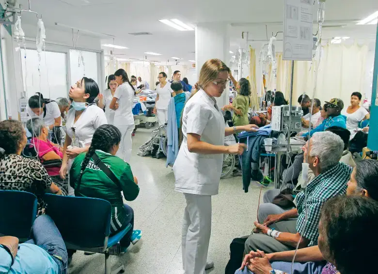 La congestión en algunos servicios de urgencias llega al 20%%, uno de los síntomas de la crisis. FOTO EL COLOMBIANO