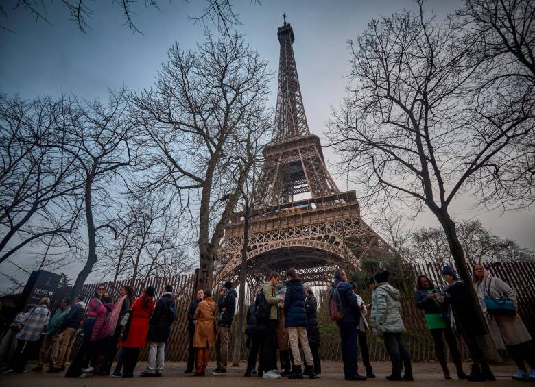 Las puertas de la torre Eiffel fueron cerradas al público el lunes 19 de febrero por huelga de sus trabajadores. Foto: Getty.