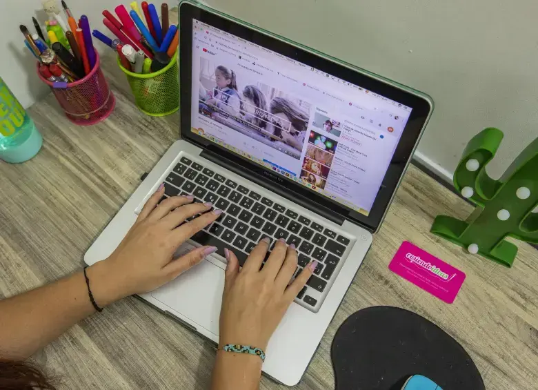 El teletrabajo dispara la fertilidad global, quienes trabajan en casa tienen más hijos y planes de ampliar la familia, especialmente si ambos padres teletrabajan. FOTO: El Colombiano.