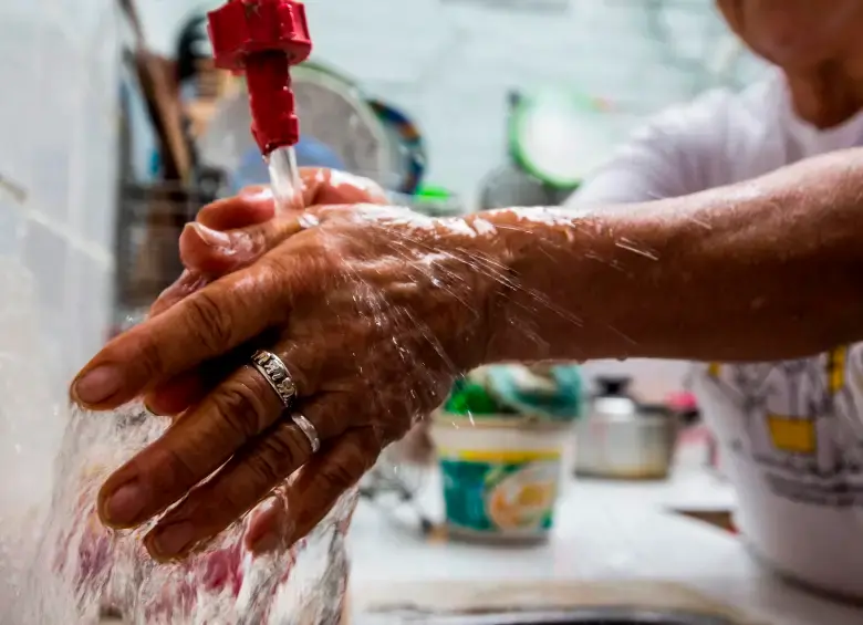Los cortes programados de agua afectarían en total a cerca de 70.000 personas de Medellín y Bello. FOTO EL COLOMBIANO 