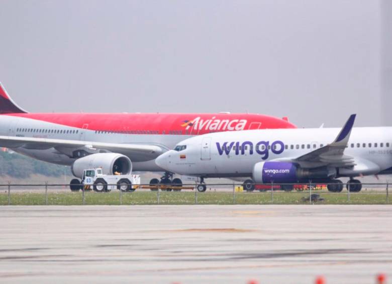 El transporte aéreo de pasajeros creció 102% en el primer semestre del 2022. FOTO Colprensa.