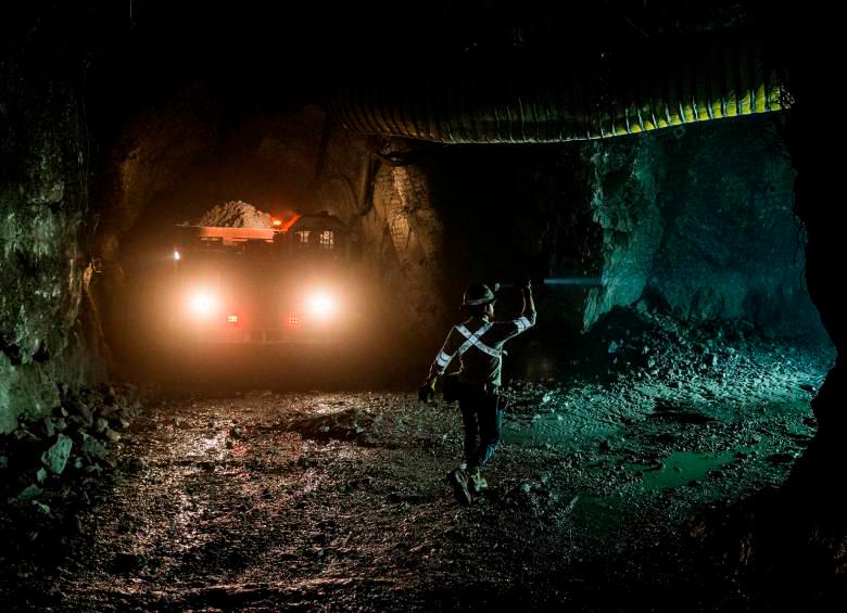 Los trabajadores le piden a la empresa ser clara con la información sobre el cese de operaciones, pues temen que con esto aumente la minería ilegal en los túneles. FOTO: JULIO HERRERA