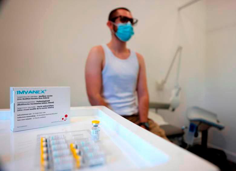 En algunos países ya han comenzado a autorizar la aplicación de vacunas para prevenir la viruela del mono. FOTO: EFE