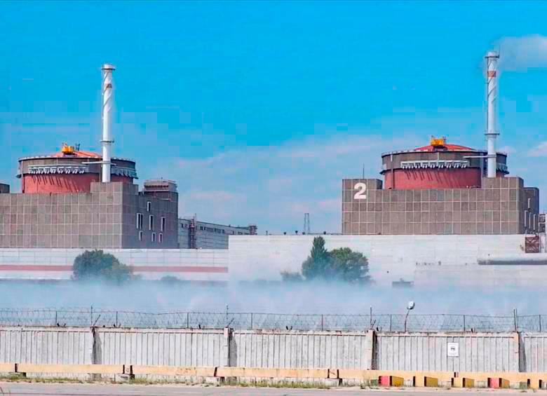 La falta de energía obligó a que se enfriara la planta nuclear en Ucrania con generadores alimentados por diesel. FOTO: EFE