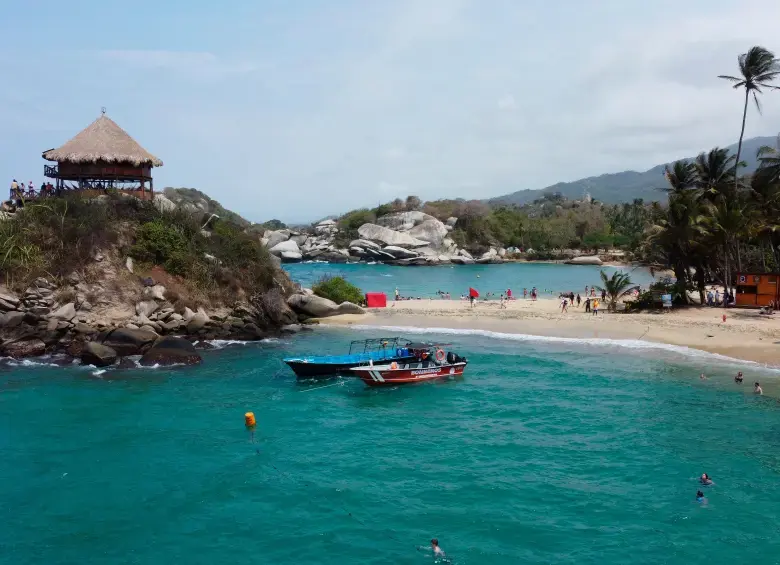 El Parque Nacional Natural Tayrona reabrió sus puertas este 16 de junio tras un cierre temporal acordado con las comunidades indígenas de la Sierra Nevada para la realización de ceremonias tradicionales y labores de recuperación ambiental. FOTO: PARQUE NACIONAL NATURAL TAYRONA.