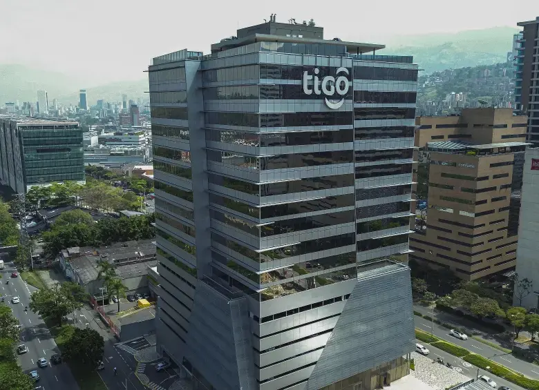 Edificio de Tigo en Medellín.
