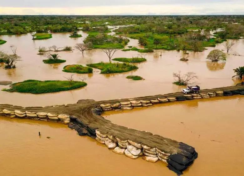 Miles de personas se han visto afectadas por el rompimiento del dique ‘Caregato’. Foto: Manuel Saldarriaga