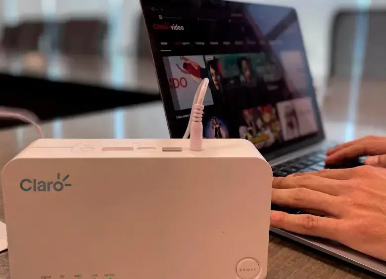 Claro Colombia busca fortalecer la empleabilidad juvenil y contribuir a la formación de talento para sectores que demandan cada vez más personal calificado en servicio al cliente, ventas y tecnología.