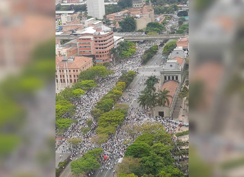 Marchas de este miércoles en Medellín en su recorrido por la Avenida San Juan. Foto: cortesía