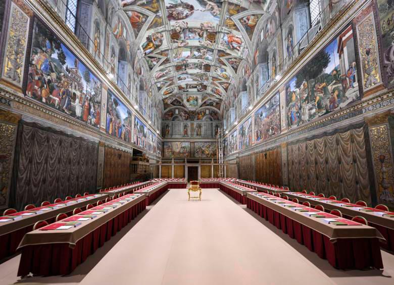 La Capilla Sixtina, el lugar donde los 133 cardenales votan para elegir al próximo papa. FOTO: Getty