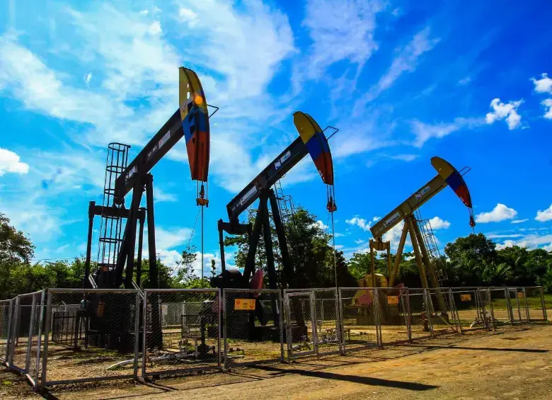 Según la consultora Rystad Energy, se prevé que alrededor del 44% del crecimiento de la oferta mundial de crudo entre 2025 y 2030 provenga de Brasil, Guyana , Argentina y Venezuela. En conjunto, estos cuatro productores añadirán casi 2,5 millones de barriles diarios para finales de la década, de un aumento global proyectado de 5,6 millones. FOTO: Colprensa.