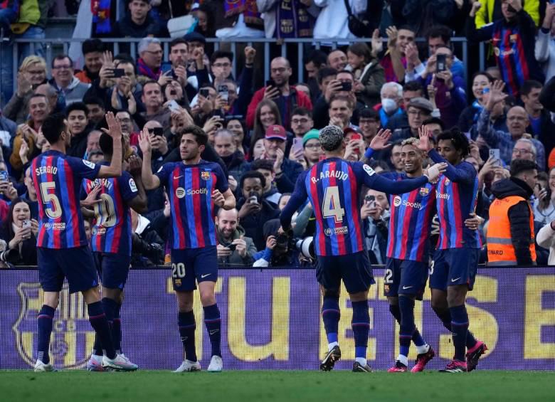 Barcelona celebrando un gol en el Camp Nou. FOTO: EFE
