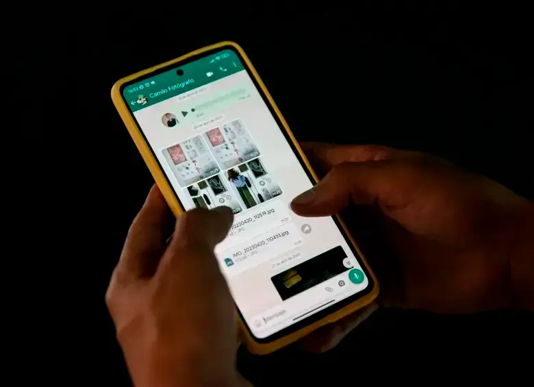 WhatsApp empezará a mostrar anuncios en los estados y canales, pero asegura que los chats personales no se verán afectados. FOTO 