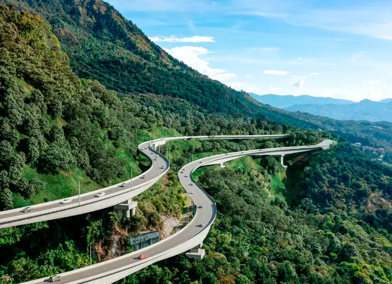 La segunda etapa del Túnel de Oriente comprende no solo la apertura de un otra boca, sino un complejo vial complementario. FOTO: CORTESÍA 