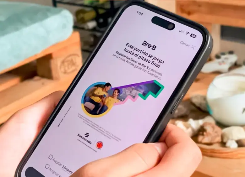 Brasil impuso límites nocturnos a las transferencias por Pix para frenar secuestros exprés. Colombia evalúa si Bre-B necesita medidas similares ante el alza del crimen. FOTO: Camilo Suárez.