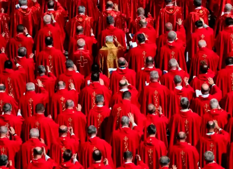 El título oficial de estos representantes de la Iglesia católica es cardenal de la Santa Iglesia Romana. FOTO AGENCIA XINHUA
