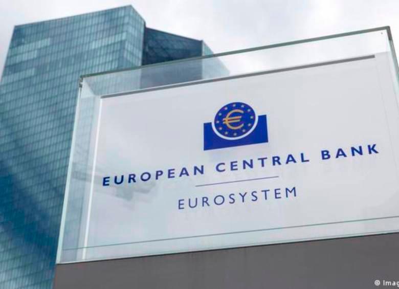 Las futuras decisiones del Banco Central de Europa (BCE) dependerán de la evolución en el costo de vida. FOTO: AFP