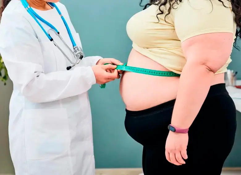 Las nuevas curvas colombianas muestran cómo varía la grasa abdominal por edad y sexo, un detalle que antes no se podía evaluar con precisión. FOTO Getty