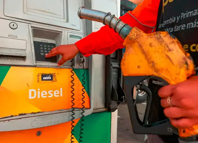 Este ajuste metodológico se da por las diferencias relevantes entre los precios locales de los combustibles y las referencias externas. Foto: El Colombiano