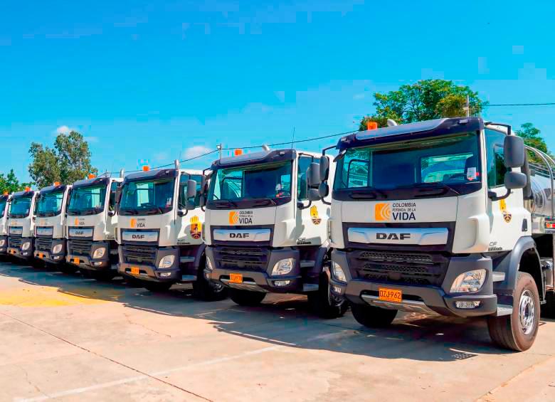 Cada uno de los 40 carrotanques que compró la Unidad de Gestión del Riesgo le costó al país 1.170.000 millones de pesos. FOTO: Cortesía Presidencia 