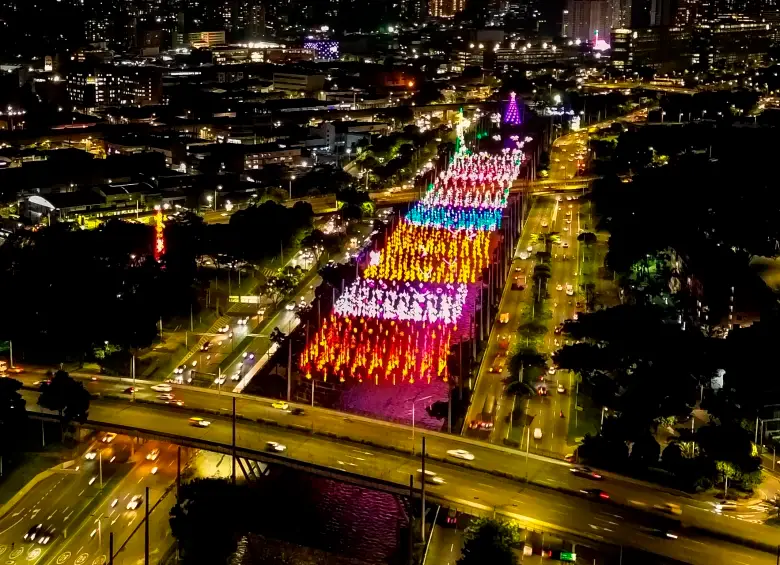 Aún queda poco más de un mes para recorrer los alumbrados de Medellín. FOTO: Camilo Suárez