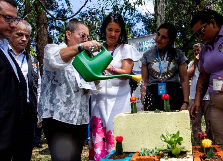 La primera piedra del nuevo mausoleo se puso este jueves 31 de julio en el camposanto. FOTO Julio César Herrera
