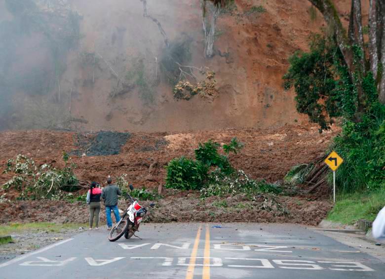 El deslizamiento que cerró la vía que comunica a Pasto con Popayán ocurrió el 9 de enero. FOTO COLPRENSA