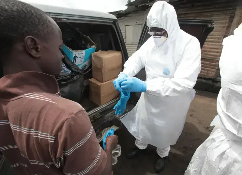 La epidemia ya es la tercera más grande registrada por ébola y la vigilancia continúa. FOTO: Colprensa