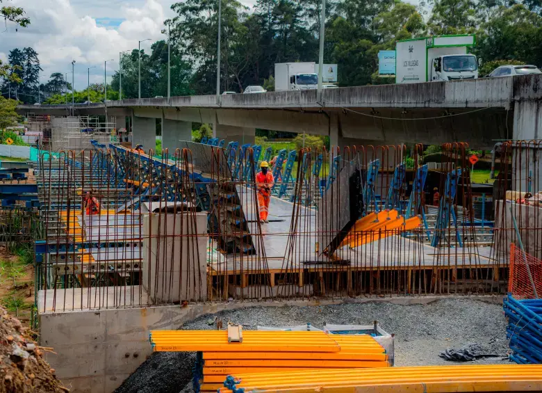 $!Segundo Túnel de Oriente: la ampliación incluye la construcción de 12 puentes y viaductos, 12 muros y más de 210.000 m3 de cemento. FOTO<b> cortesía</b>