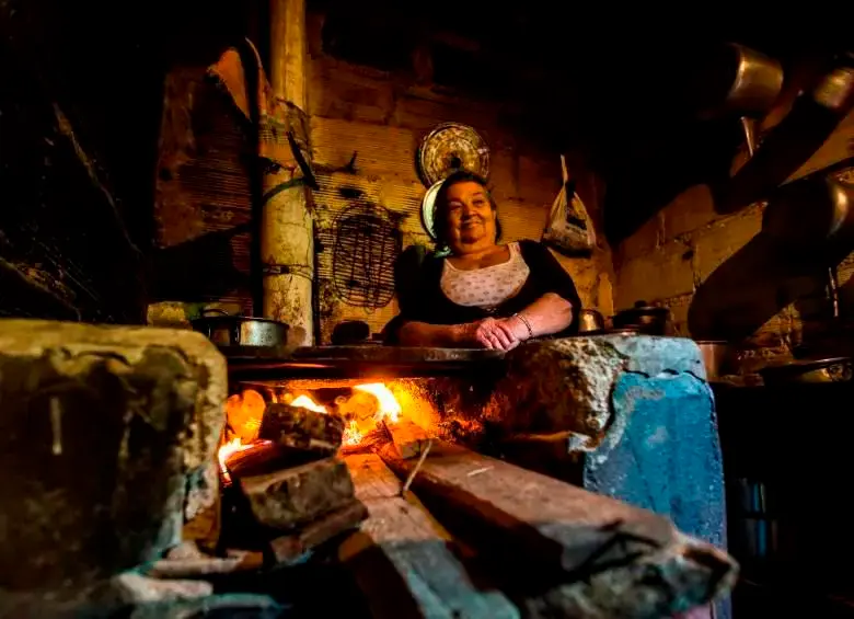 El Índice de Pobreza Energética Multidimensional mostró una reducción nacional, aunque más de 9,2 millones de personas continúan en esta condición.