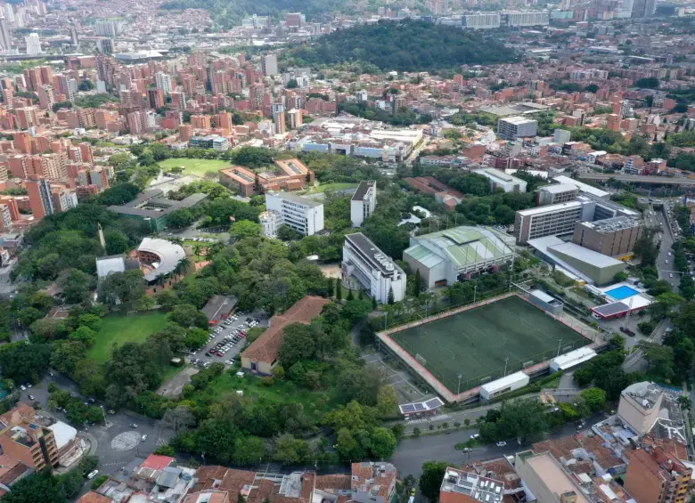 El campus de la UPB hoy, en pleno corazón del barrio Laureles. Foto: Archivo