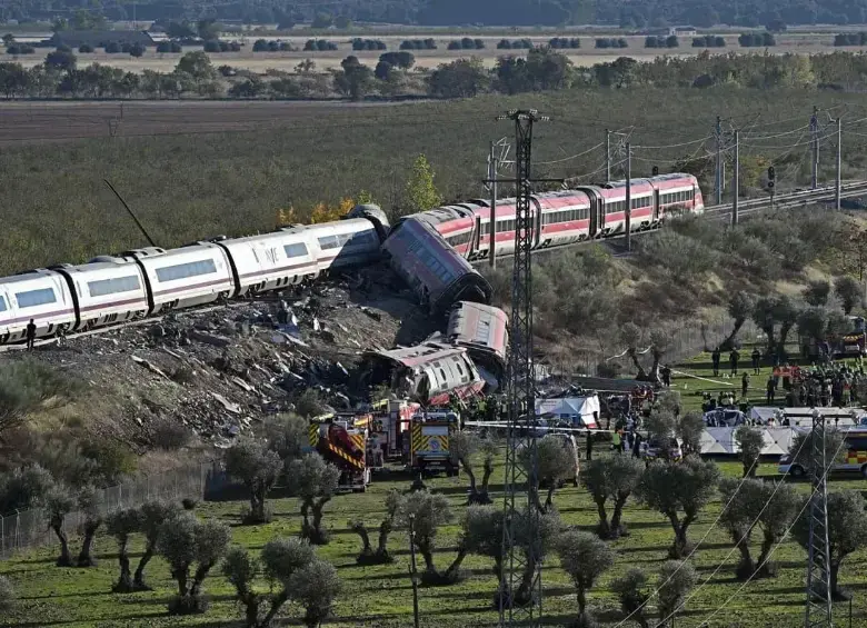 Image accompanying “Desconecte y vuelva a conectar”: Revelan los audios entre el controlador y la maquinista antes del accidente de trenes en España | El Colombiano, from El Colombiano