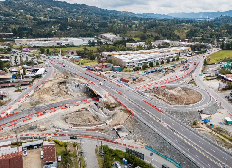 Intercambio vial del aeropuerto está al 95% y se pondrá en funcionamiento antes de lo previsto - segundo trimestre de 2025-